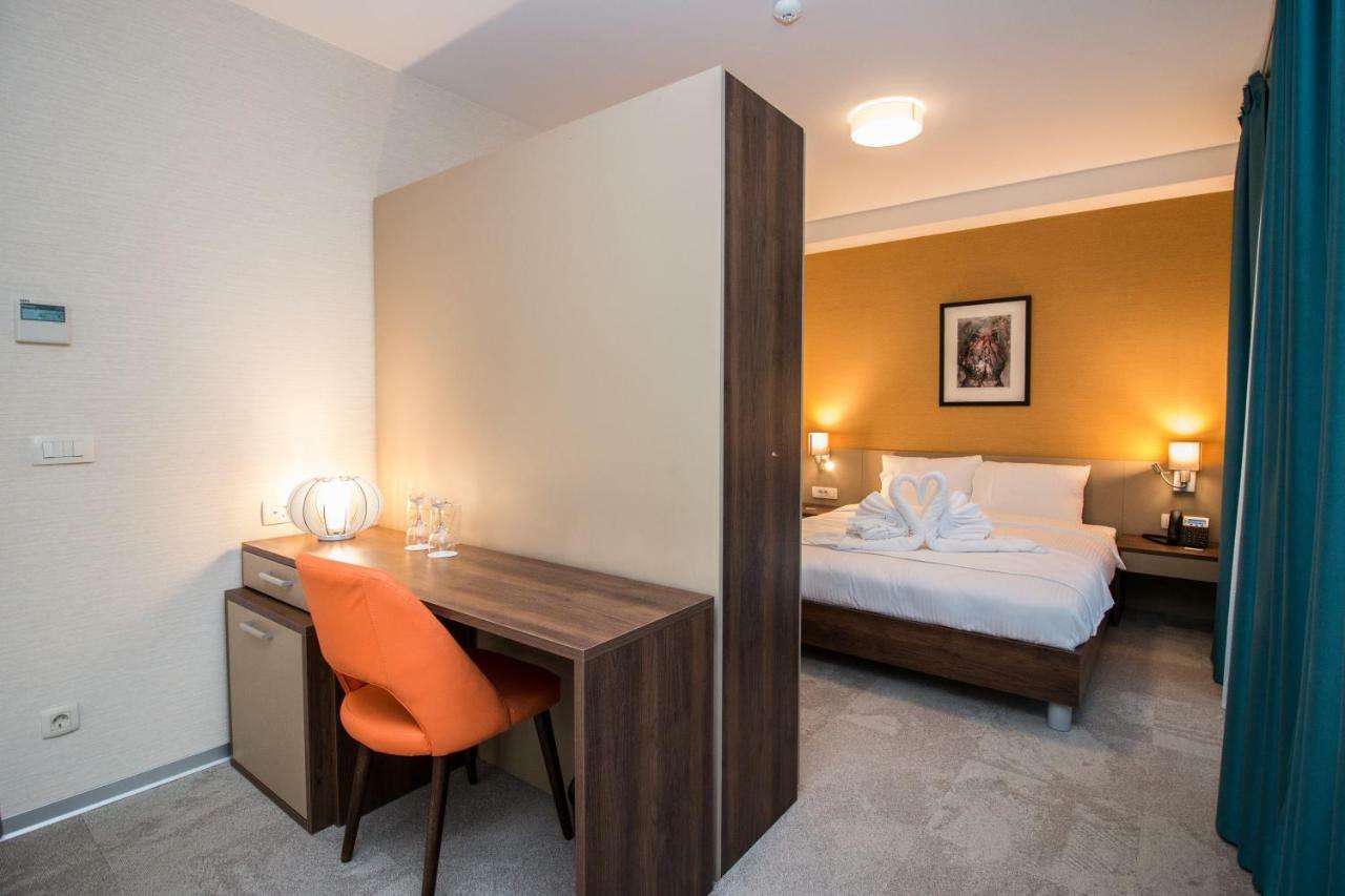 Sky Corner Hotel โอครีด ภายนอก รูปภาพ