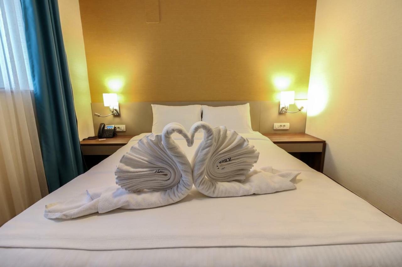 Sky Corner Hotel โอครีด ภายนอก รูปภาพ